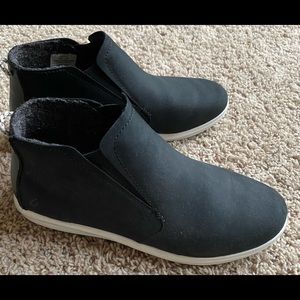 Olukai Hawai’iloa Manu Hope black bootie size 10